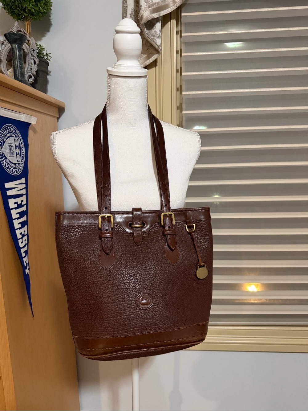 Vintage 90's Dooney & Bourke All Weather Pebble Bucket Leather Tote Shoulder Bag